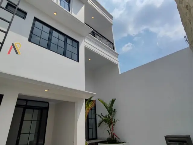 Rumah American Classic Rumah American Classic