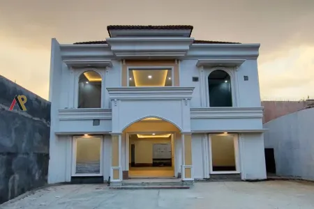 Rumah Row Jalan Luas
