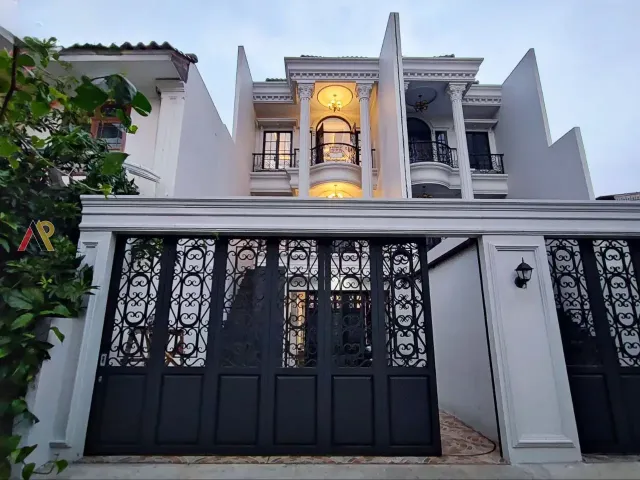 Rumah Dekat Pusat Kota
