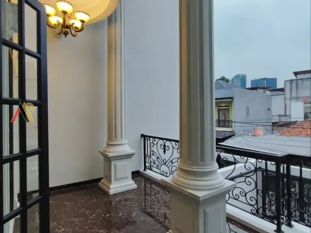 Rumah Dekat Pusat Kota