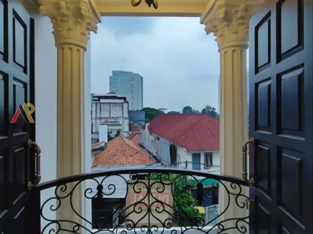 Rumah Dekat Pusat Kota