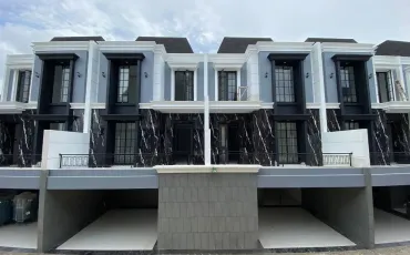 Rumah Fasilitas Pool