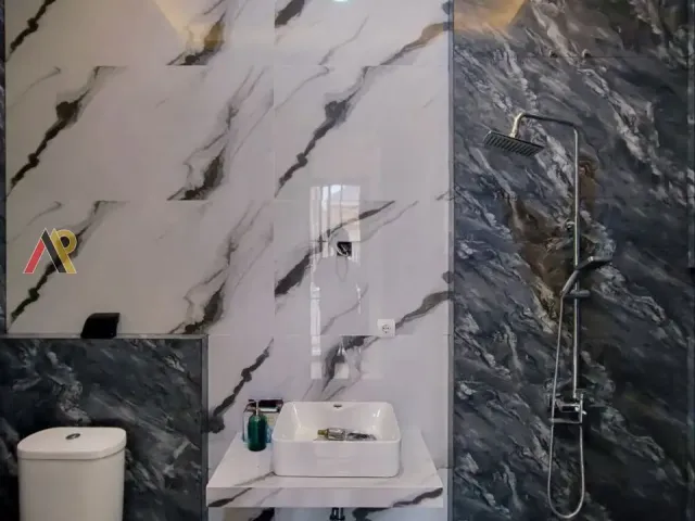 Rumah 3 Lantai Plus Rooftop