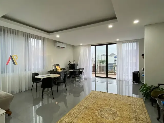 Rumah Dekat Taman Mini