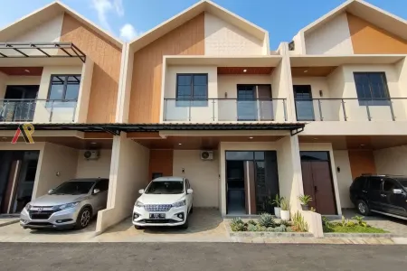 Townhouse Pinggir Jalan Tol Townhouse Pinggir Jalan Tol