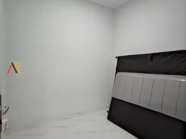 Townhouse Pinggir Jalan Tol