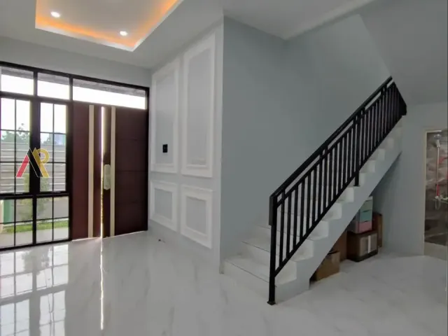 Townhouse Pinggir Jalan Tol