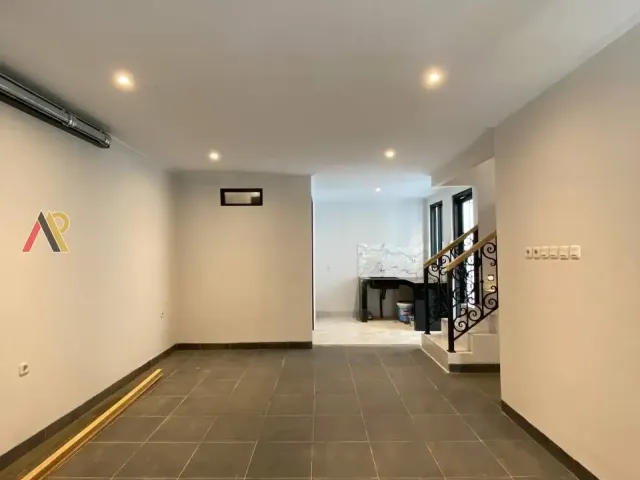 Jagakarsa, Jakarta Selatan, Jakarta, 4 Bedrooms Bedrooms, ,4 BathroomsBathrooms,Rumah Cluster,Terjual,3992