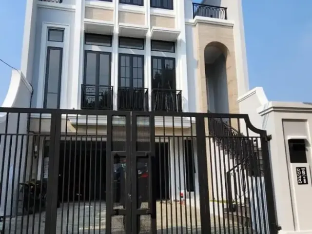 Rumah Mewah Dekat Simatupang