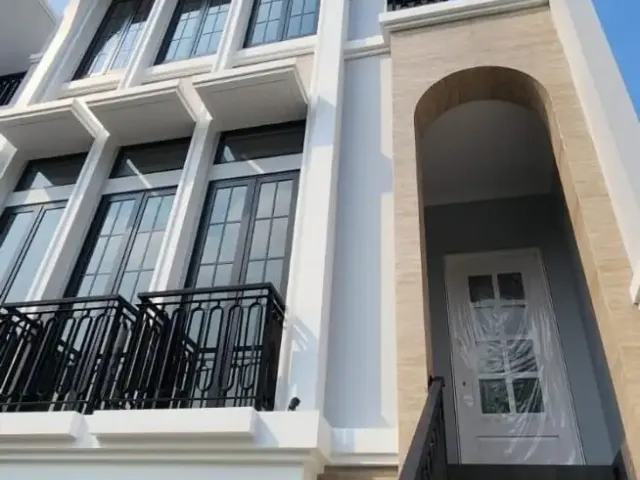 Rumah Mewah Dekat Simatupang