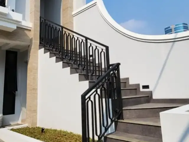 Rumah Mewah Dekat Simatupang