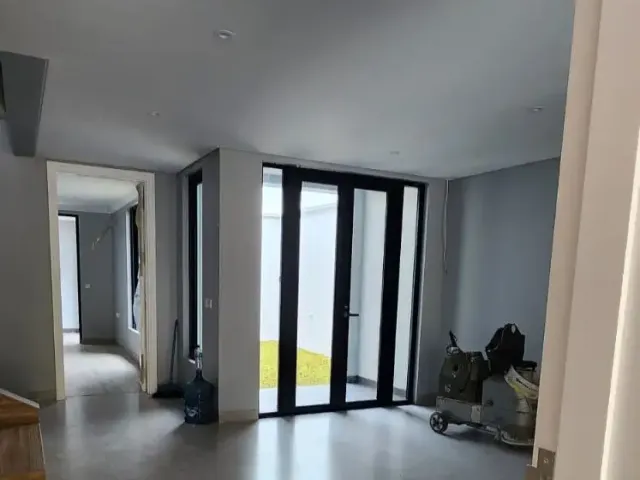 Rumah Mewah Dekat Simatupang