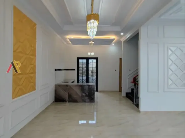 Rumah Rooftop Dekat Avicenna