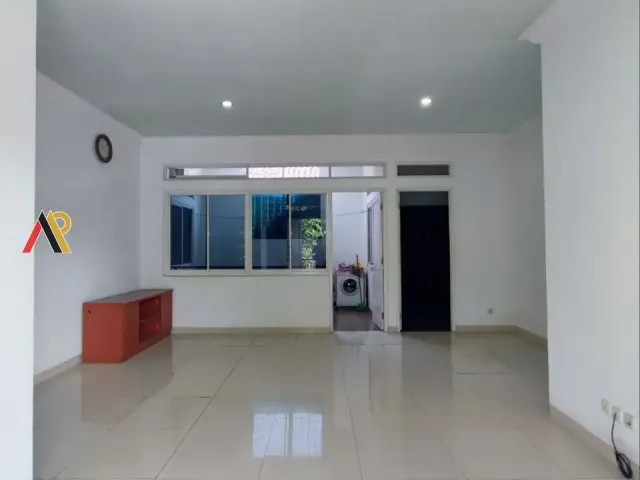 Hunian Pojok Cluster Besar Hunian Pojok Cluster Besar