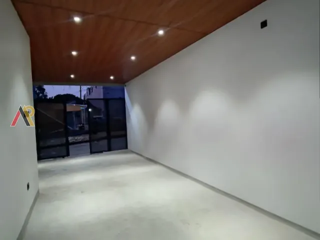 Rumah 3 Lantai Dalam Cluster