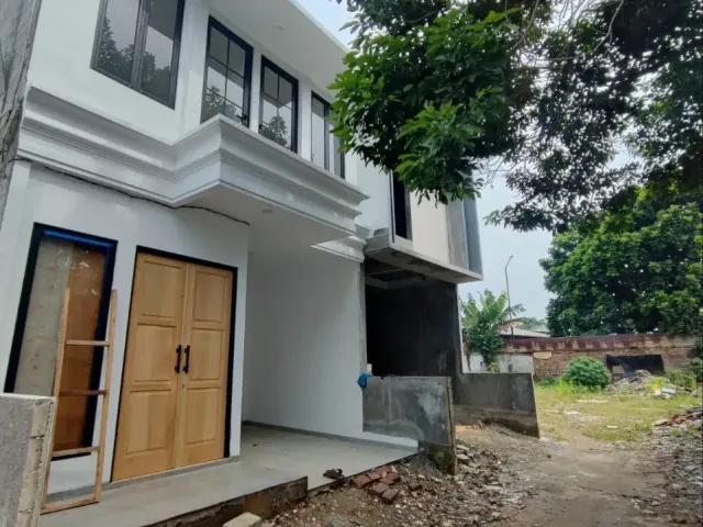 Rumah Baru Seberang Mall Cijantung