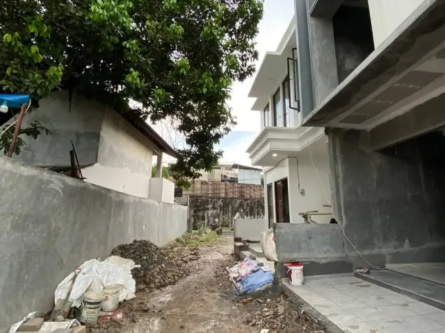 Rumah Baru Seberang Mall Cijantung
