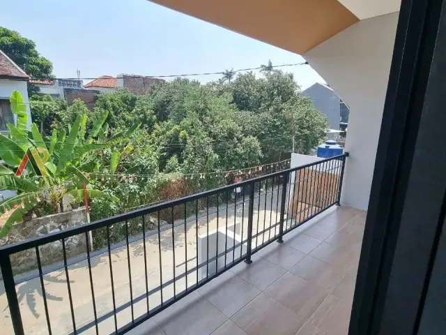 Dijual Rumah Strategis Pancoran Mas