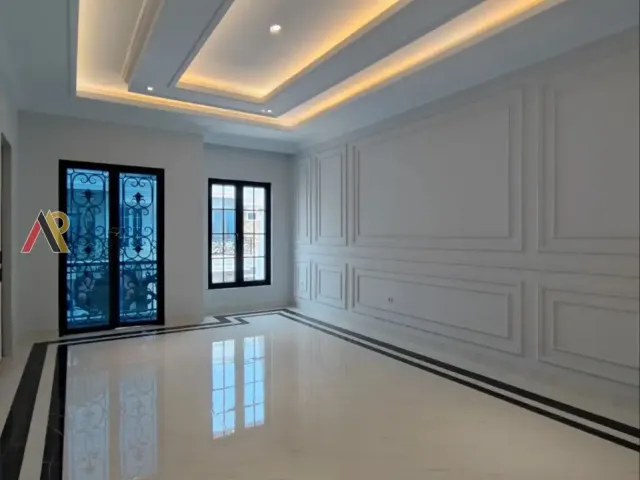 Rumah Mewah Dekat Ragunan