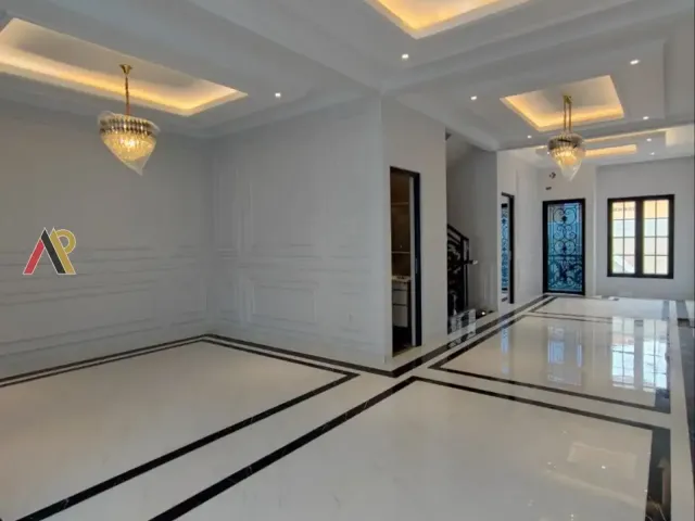 Rumah Mewah Dekat Ragunan