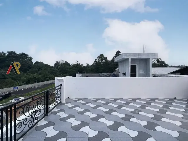 Cluster Ada Kolam Renang