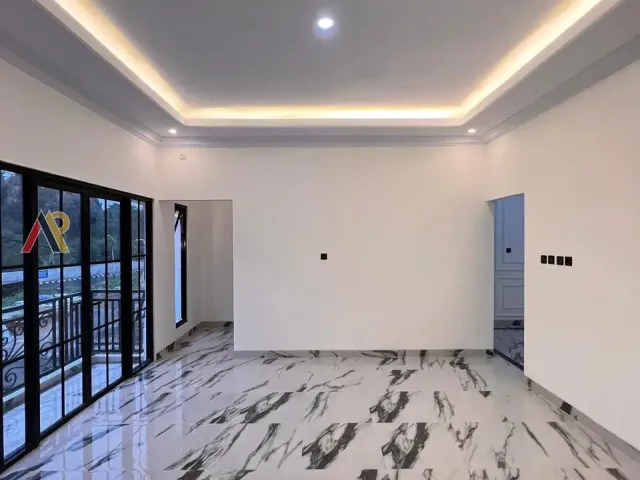 Cluster Ada Kolam Renang