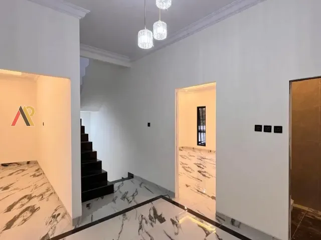 Cluster Ada Kolam Renang