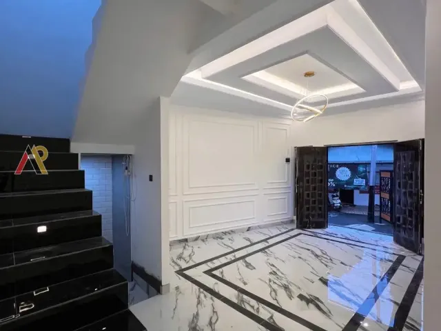 Cluster Ada Kolam Renang