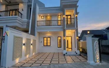 Rumah Hook Perbatasan Jaksel