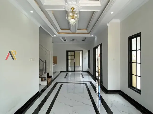 Rumah Hook Perbatasan Jaksel