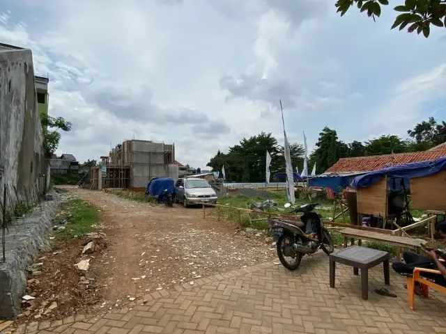 Rumah 3 Lantai Bambu Apus