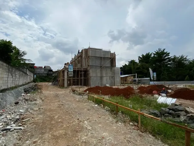 Rumah 3 Lantai Bambu Apus