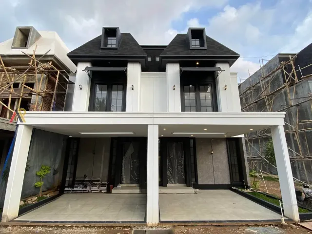 Rumah 3 Lantai Bambu Apus