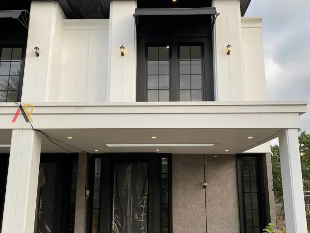 Rumah 3 Lantai Bambu Apus