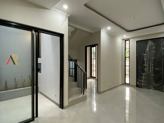 Rumah 3 Lantai Bambu Apus