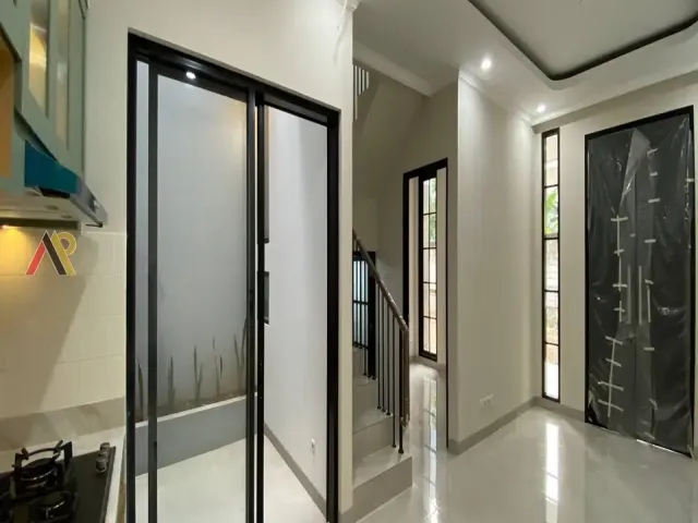 Rumah 3 Lantai Bambu Apus