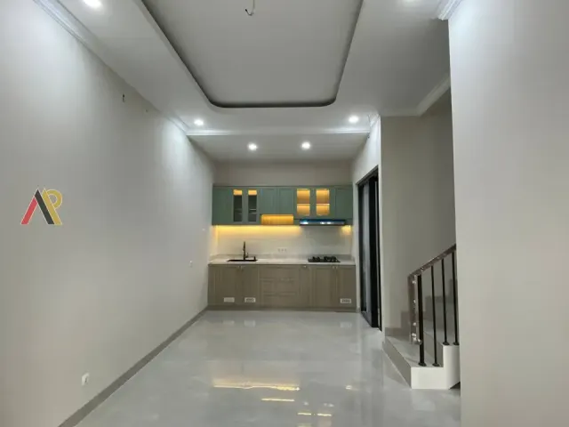 Rumah 3 Lantai Bambu Apus