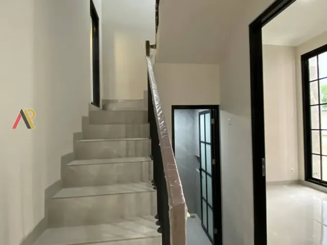 Rumah 3 Lantai Bambu Apus