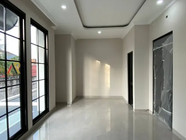 Rumah 3 Lantai Bambu Apus