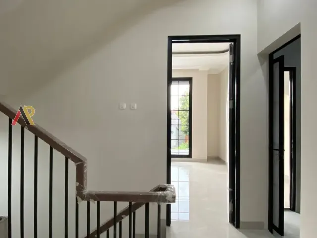 Rumah 3 Lantai Bambu Apus