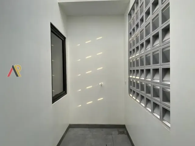 Rumah 3 Lantai Bambu Apus