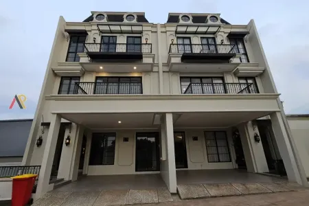 Rumah Mewah 4 Lantai Rumah Mewah 4 Lantai