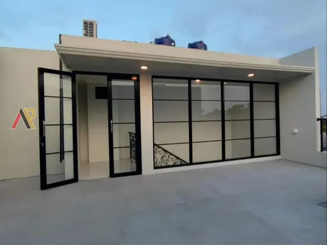 Rumah Mewah 4 Lantai