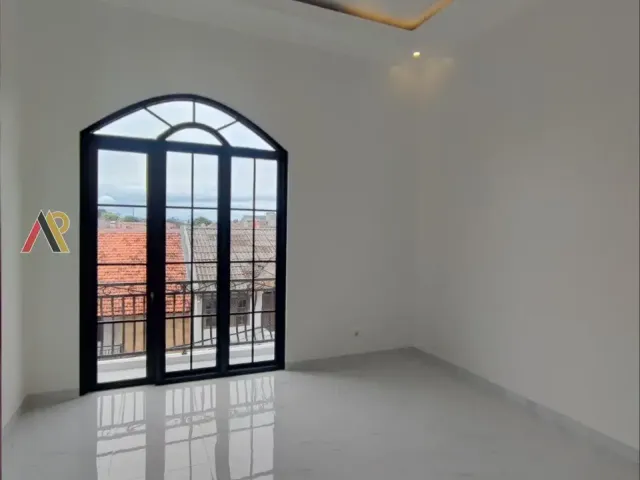 Rumah Komplek Besar Cinere