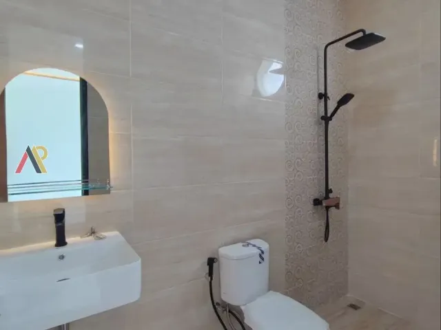 Rumah Komplek Besar Cinere