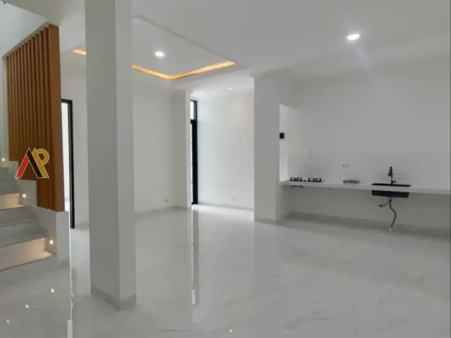 Rumah Komplek Besar Cinere