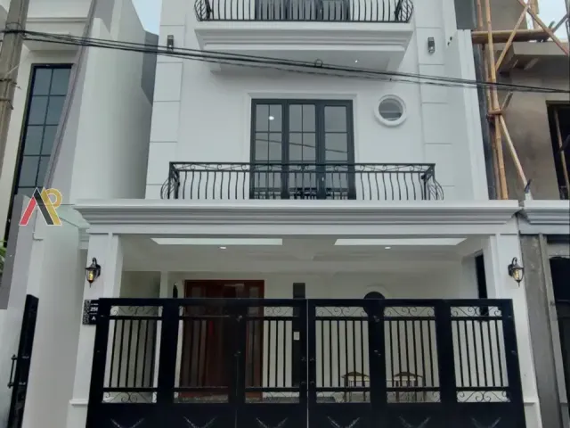 Rumah Komplek Besar Cinere