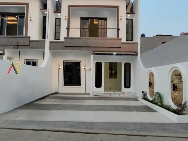 Rumah Dekat Perkantoran Arcadia