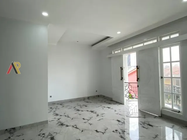 Rumah Dekat High Scope