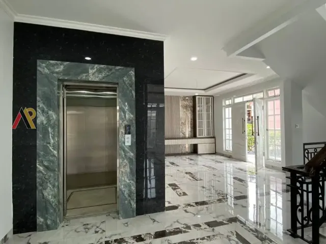 Rumah Dekat High Scope